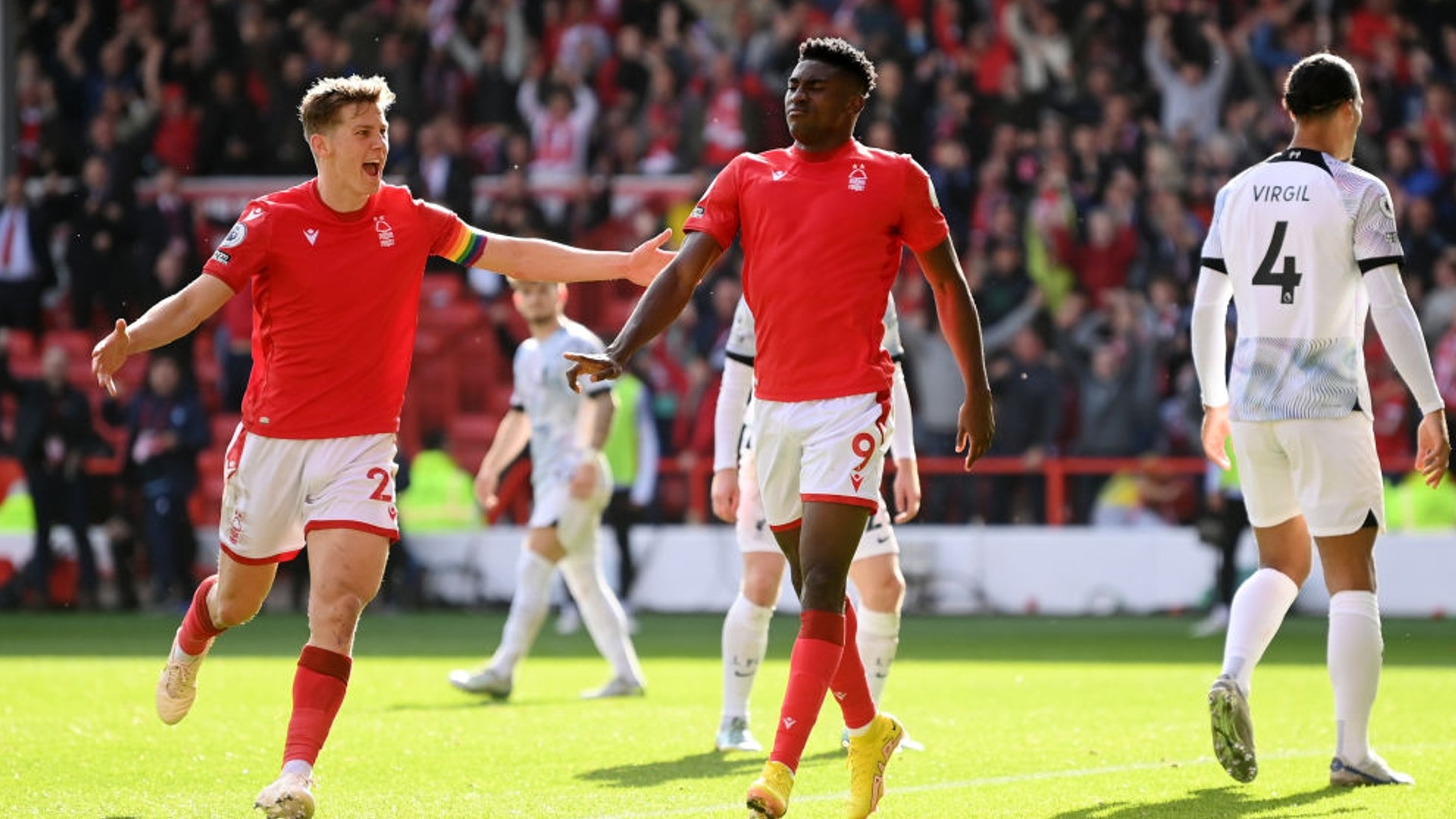 而与金牌失 而与金牌失